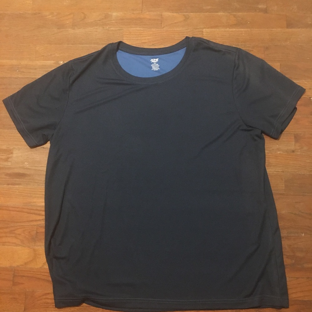 Short-sleeve T-shirt